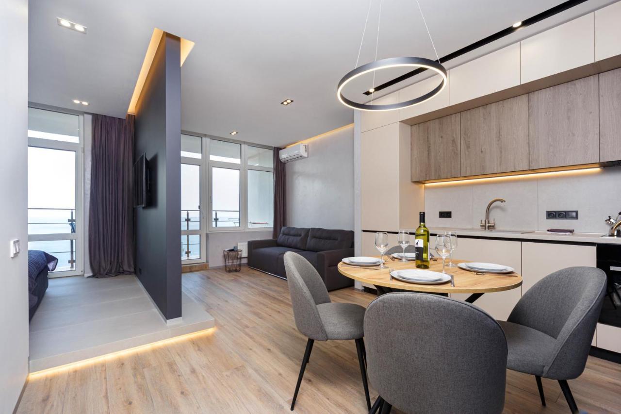 Level 24 - Sea & Sky View Apartment 오데사 외부 사진